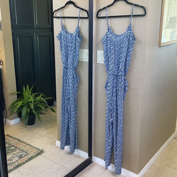 Ann Taylor Loft Navy Geo-Print Jumpsuit size M,  like new condition - Picture 2 of 9